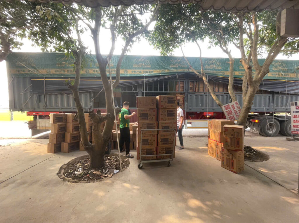 01 Ngày Làm Việc Tại Kho loa kéo ONTEKCO – Hành Trình Đưa Sản Phẩm Đến Đại Lý 🚛 3 z6439559526585 4524952ed9f14893aab992da896cdd2a